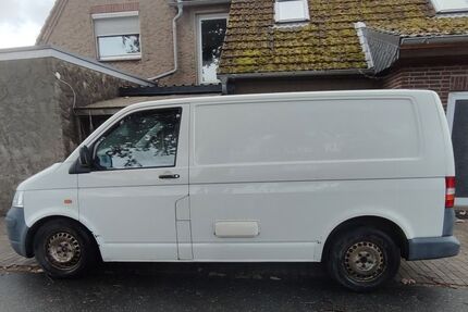 VW T5 Transporter 355.577 km 2.999 € Lüchow 23898