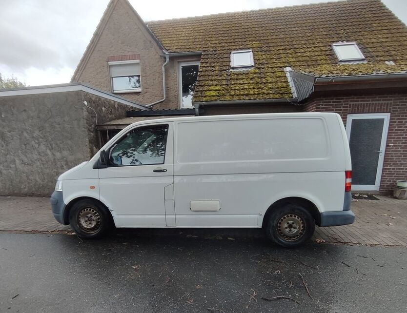 VW T5 Transporter 355.577 km 2.999 € Lüchow 23898