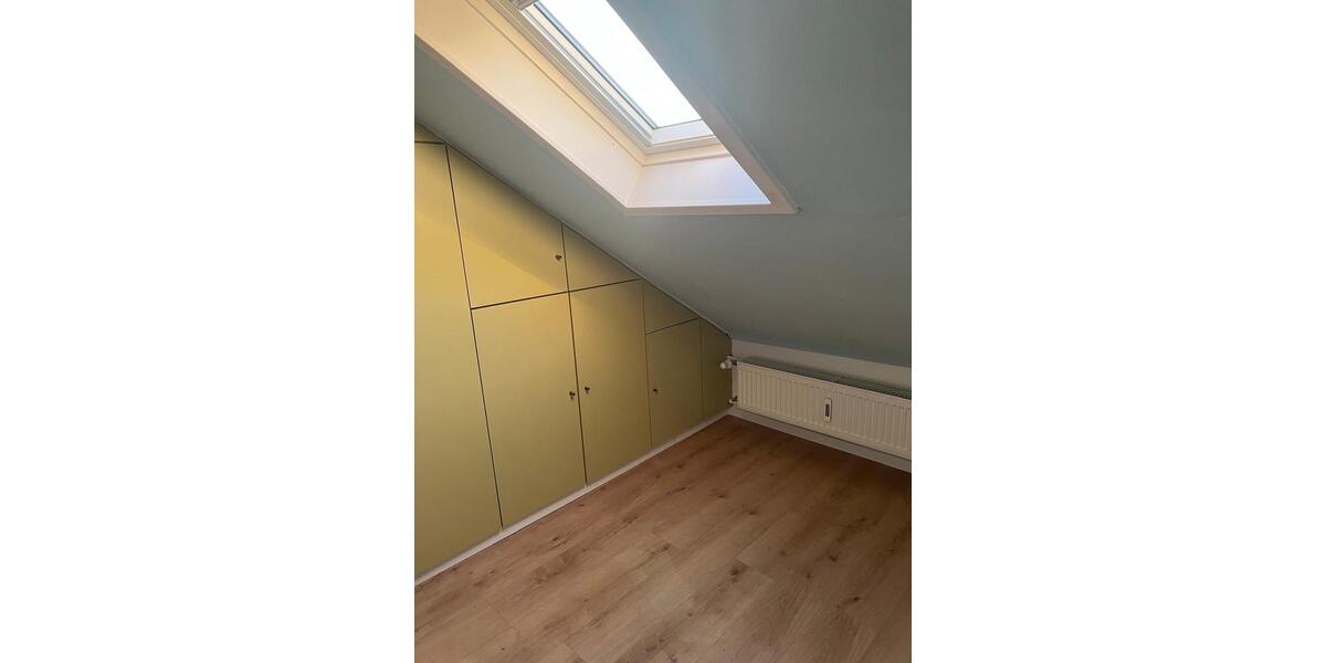 Dachgeschoßwohnung Bensheim - 3 Zimmer, 68 m&sup2;, 850&euro; | Angebot:26339691