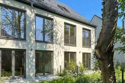 Haus München Pasing-Obermenzing - 4.5 Zimmer, 121 m&sup2;, 1.149.000&euro; | Angebot:25601512