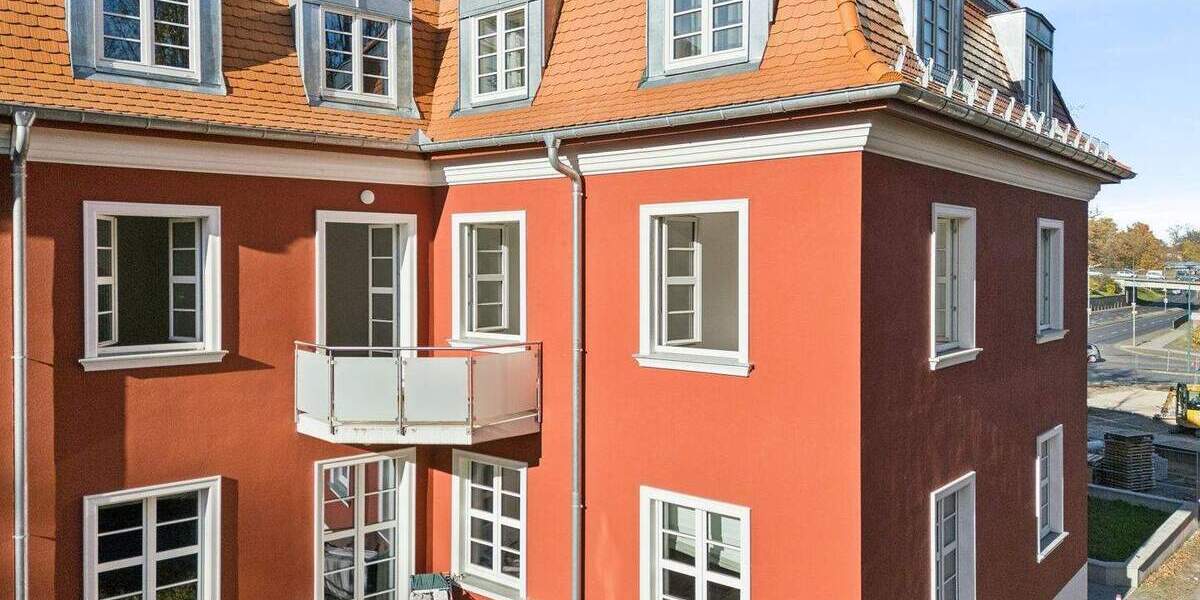 Zentral Wohnen mit Geschichte & Komfort in großzügiger 4 Raum Wohnung 4 zimmer