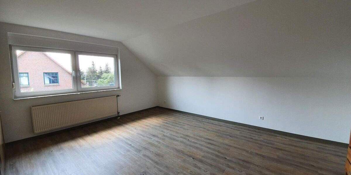 Einfamilienhaus Finsterwalde - 5 Zimmer, 130 m&sup2;, 1.290&euro; | Angebot:25337669
