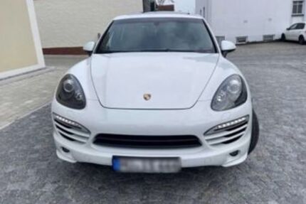 Porsche Cayenne 269.000 km 19.300 € München 81735
