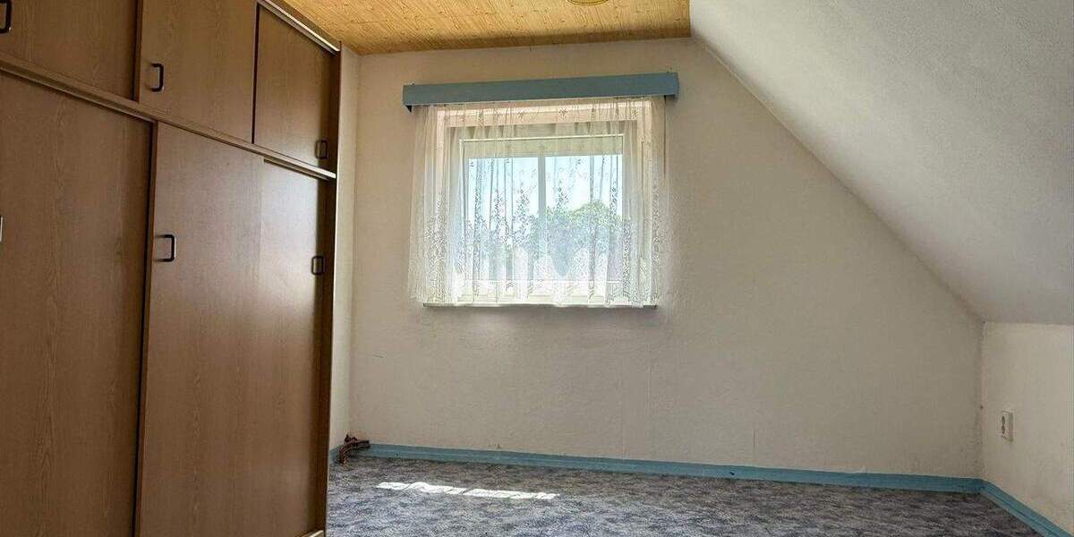 Einfamilienhaus Weinböhla - 5 Zimmer, 120 m&sup2;, 275.000&euro; | Angebot:24520716