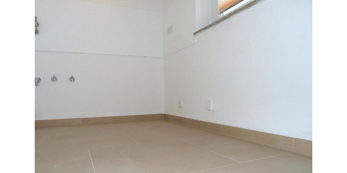 von privat: maschseenah und kernsaniert 2 zimmer