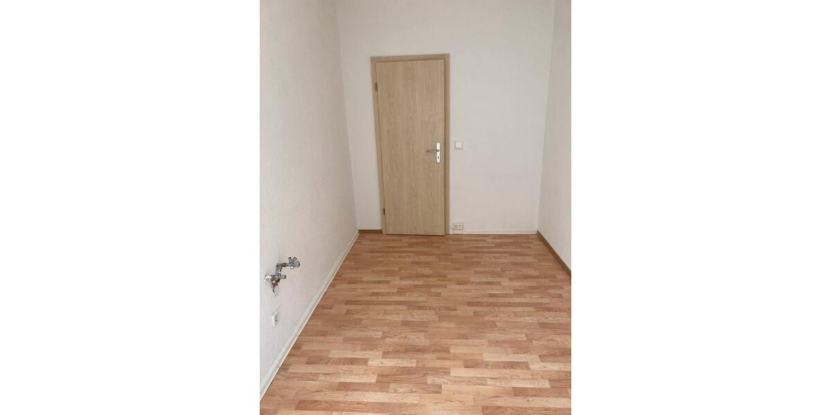 Etagenwohnung Gera - 2 Zimmer, 67 m&sup2;, 405&euro; | Angebot:26379716