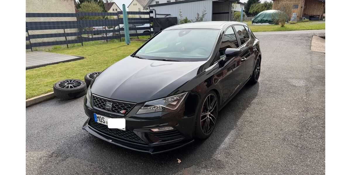 Seat Leon 104.000 km 21.899 &euro; Seckach 74743