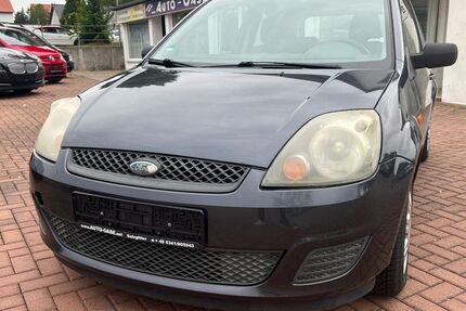 Ford Fiesta 170.000 km 1.750 &euro; Salzgitter-Bad 38259
