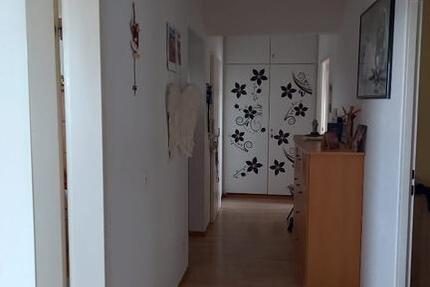 3 - Zimmer Wohnung mit Balkon zimmer