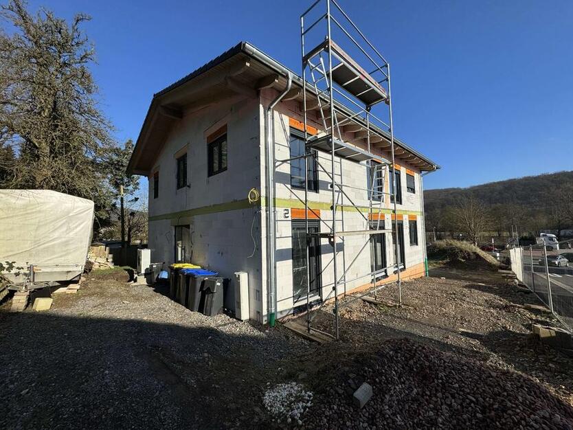 Neubau mit Restarbeiten!