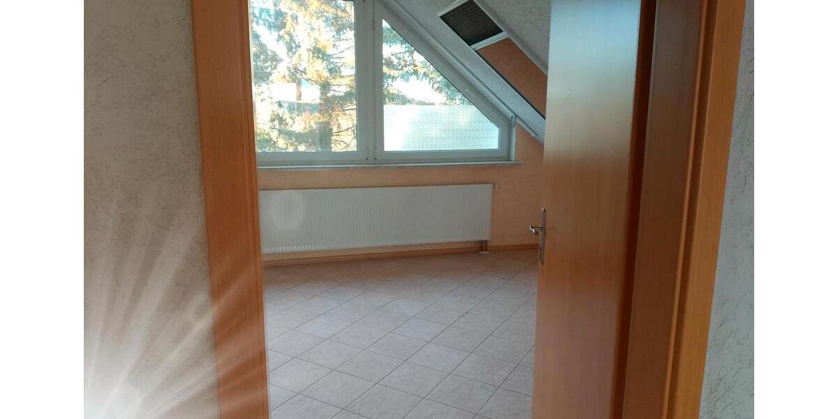 Etagenwohnung Ahrensfelde - 2 Zimmer, 140 m&sup2;, 1.500&euro; | Angebot:26398626
