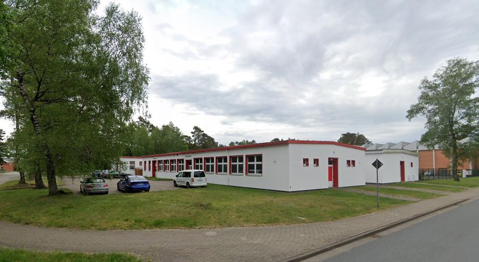 Gewerbehalle mit Büroräumen - Ideal für Gewerbe oder Industrie zimmer