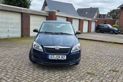 Skoda Fabia 159.865 km 2.700 &euro; Versmold 33775