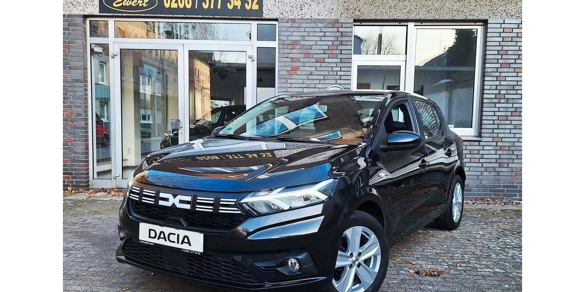 Dacia Sandero 26.000 km 16.480 &euro; Oberhausen 46045