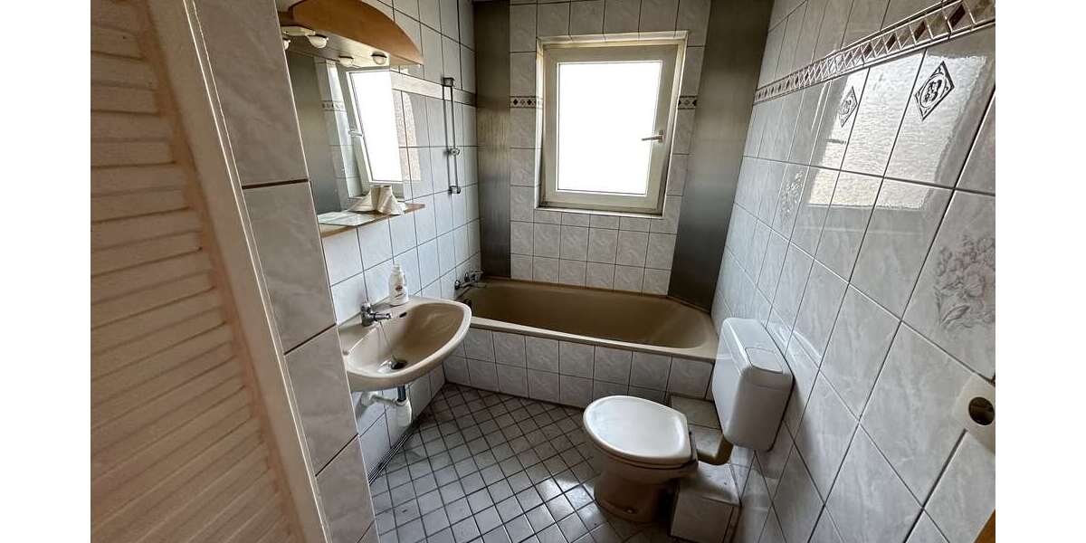 Renovierungsbedürftiges 3-Familienhaus in Rastatt 9 zimmer