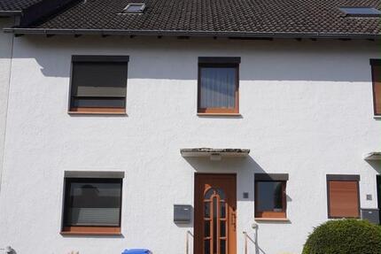 Haus Adelebsen - 4 Zimmer, 110 m&sup2;, 245.000&euro; | Angebot:27269922