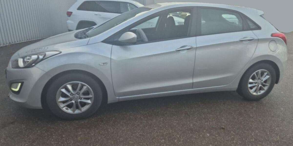 Hyundai i30 84.500 km 8.995 &euro; Ettenheim 77955