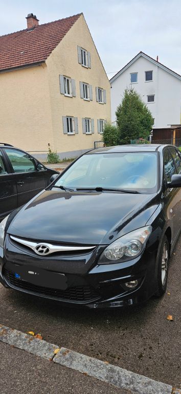 Hyundai i30 215.800 km 2.999 € BURGAU 89331