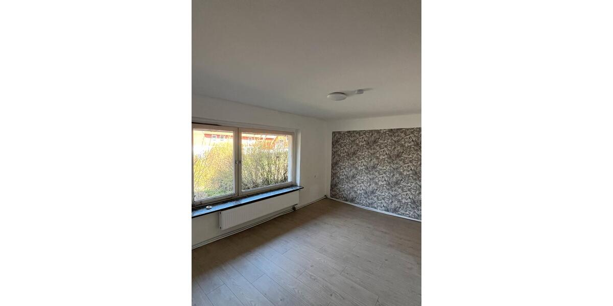 Doppelhaushälfte Dassel - 3 Zimmer, 110 m&sup2;, 600&euro; | Angebot:26056467