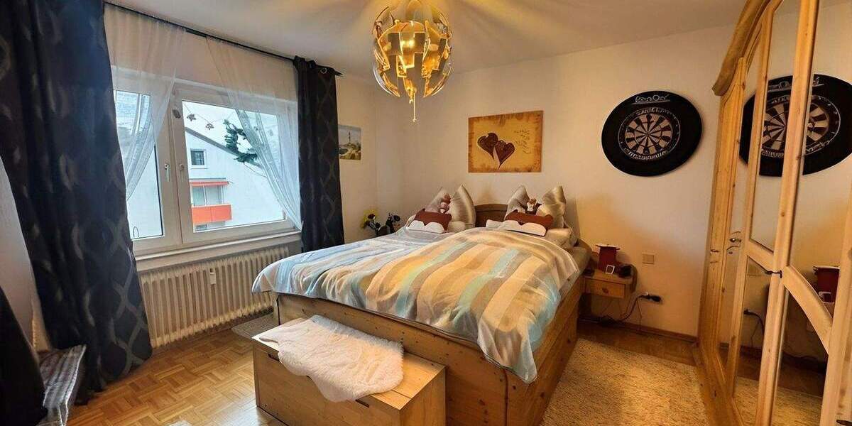 Etagenwohnung Wermelskirchen - 3 Zimmer, 95 m&sup2;, 245.000&euro; | Angebot:25744256