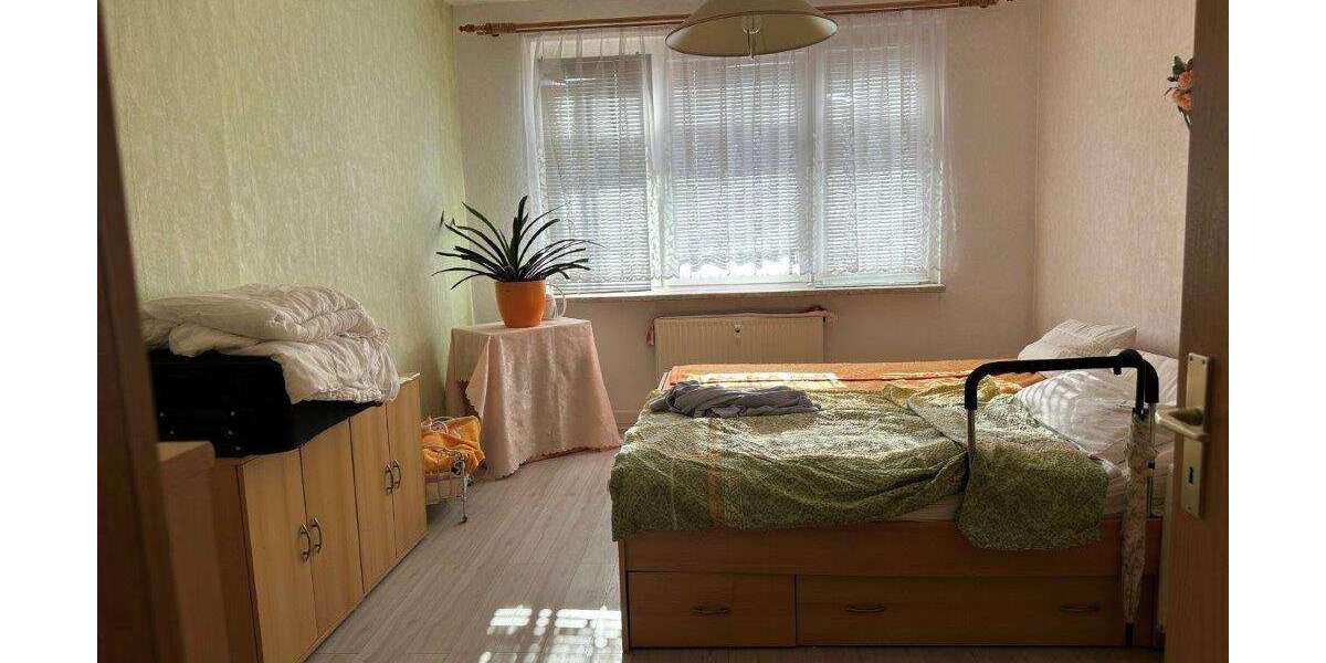 Gepflegte 3 Zi.-Wohnung mit Balkon und Einbauküche - Etagenwohnung Kaulsdorf | Angebot:26120376