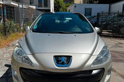 Peugeot 308 142.000 km 3.799 &euro; Berlin 13187