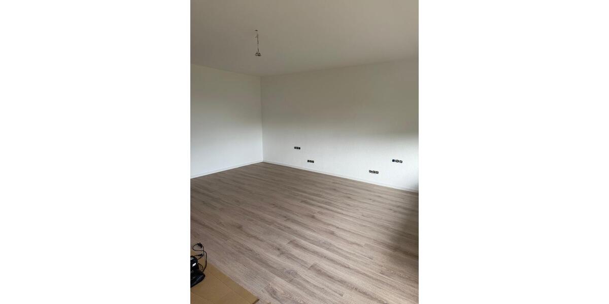 Erdgeschoßwohnung Bad Wildungen - 4 Zimmer, 120 m&sup2;, 210.000&euro; | Angebot:25877183