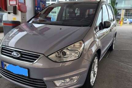 Ford Galaxy 177.800 km 10.699 € München 81671