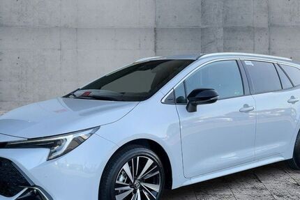 Toyota Corolla 8.200 km 28.490 &euro; Himmelkron 95502