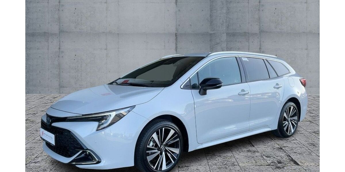 Toyota Corolla 8.200 km 28.490 &euro; Himmelkron 95502