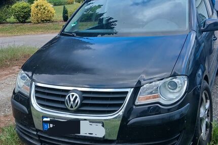 VW Touran 325.143 km 2.000 &euro; Walldürn 74731