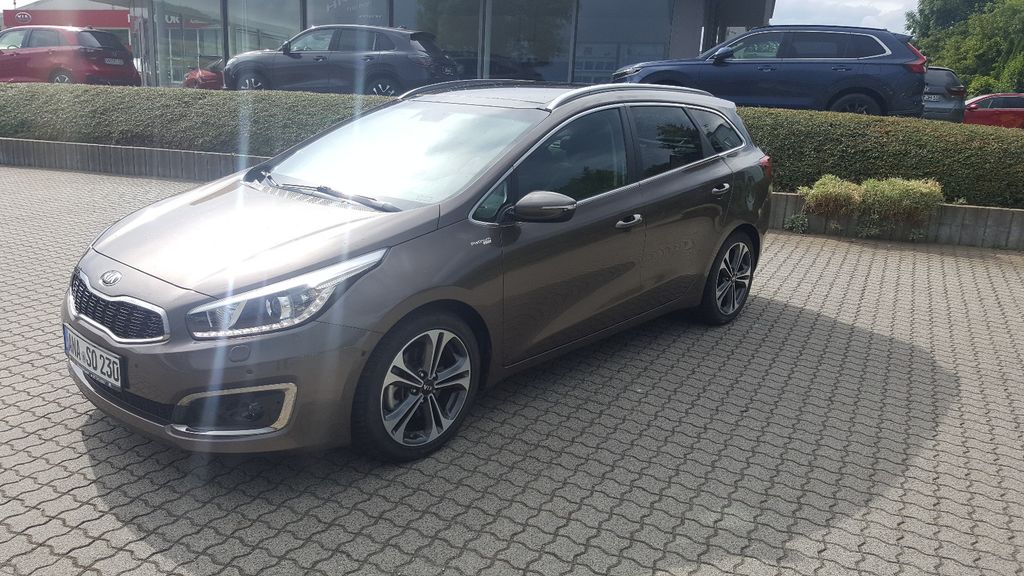 Kia ceed Sportswagon 16.990 km 16.990 &euro; Annaberg-Buchholz 09456