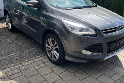Ford Kuga 166.500 km 6.500 &euro; Düren 52355