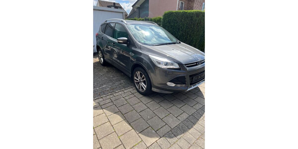 Ford Kuga 166.500 km 6.500 &euro; Düren 52355