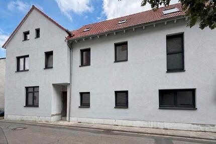 Haus Bürstadt - 8 Zimmer, 192 m&sup2;, 450.000&euro; | Angebot:26994406