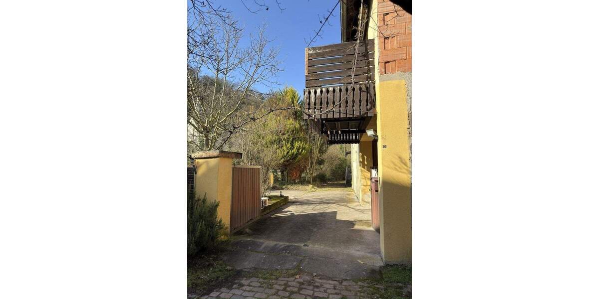 Mehrfamilienhaus, Wohnhaus Bad Dürkheim - 8 Zimmer, 244 m&sup2;, 299.000&euro; | Angebot:25687078