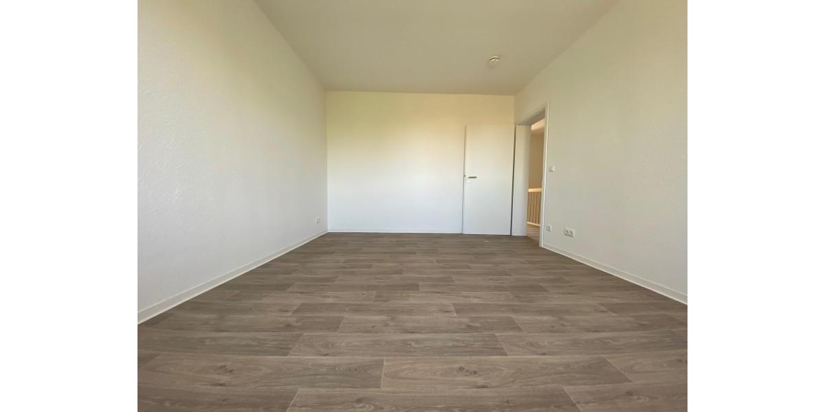 Etagenwohnung Staßfurt - 3 Zimmer, 91 m&sup2;, 680&euro; | Angebot:26645800