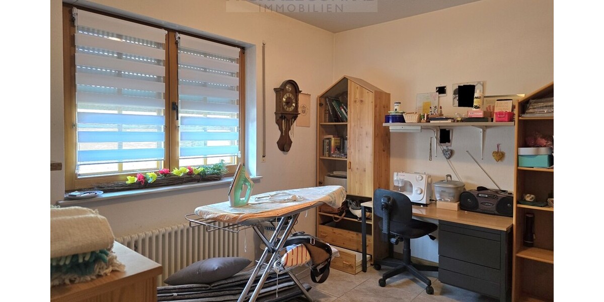 Attraktives Einfamilienhaus mit möglicher Einliegerwohnung - Reihenendhaus Tholey | Angebot:27010355