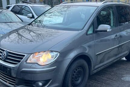 VW Touran 176.000 km 2.999 &euro; BERLIN 13409