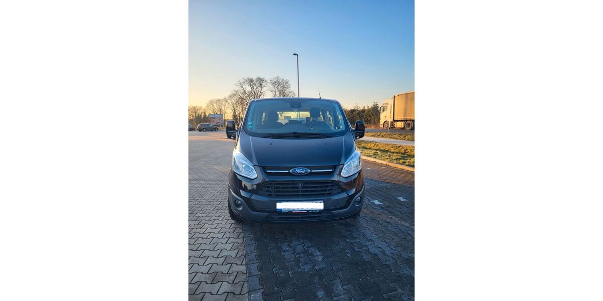 Ford Tourneo Custom 166.000 km 14.700 &euro; Rosche 29571