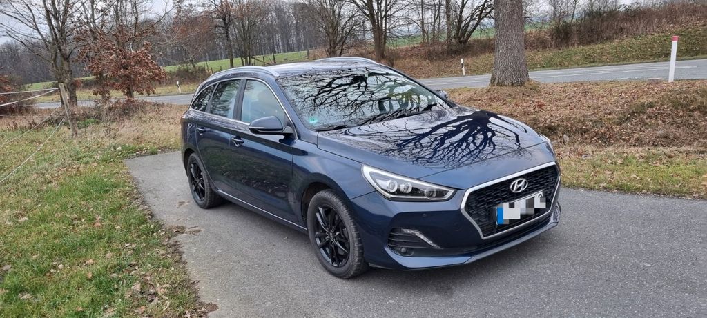 Hyundai i30 90.000 km 15.200 &euro; Kroppach 57512