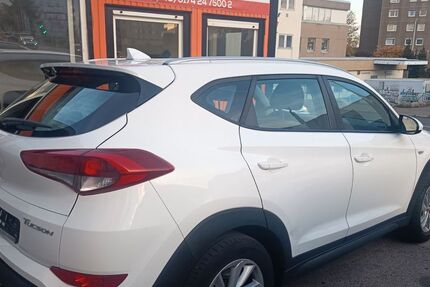 Hyundai TUCSON 130.000 km 8.490 &euro; Villingen-Schwenningen 78054