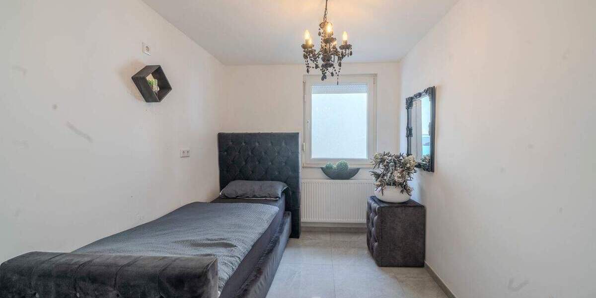 Einfamilienhaus Leichlingen - 8 Zimmer, 176 m&sup2;, 649.000&euro; | Angebot:25669323