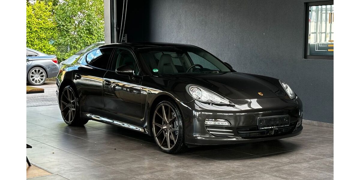 Porsche Panamera 119.000 km 29.999 &euro; Gäufelden 71126