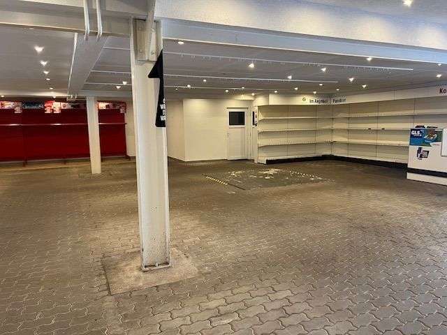 Einzelhandel in Güstrow 2.000 € 250 m²
