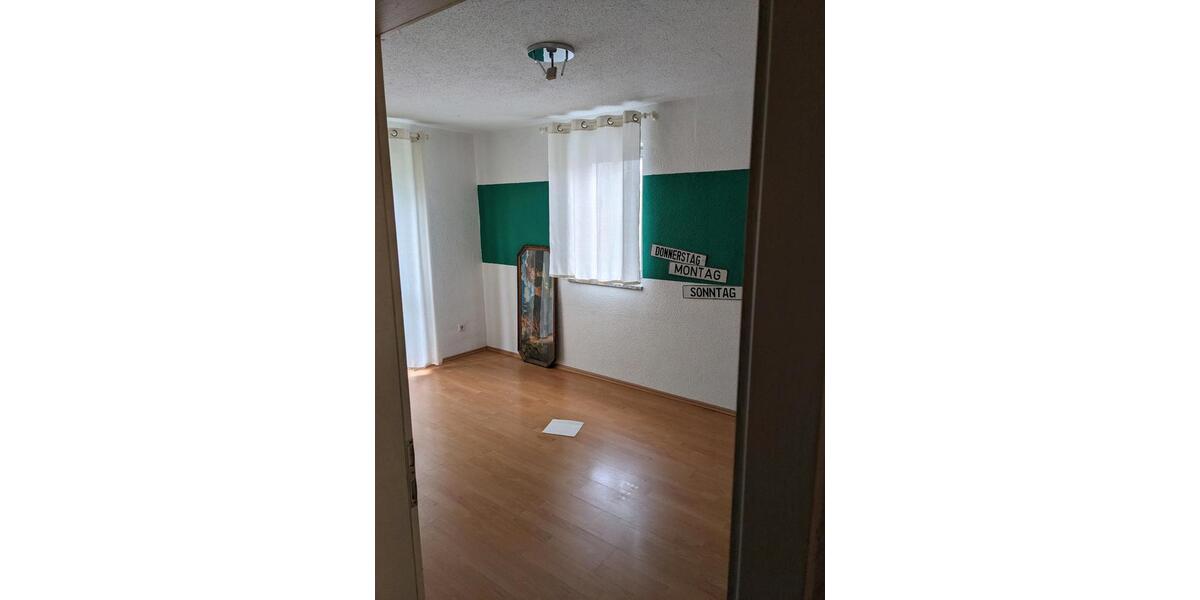 Reihenhaus Werdau - 5 Zimmer, 140 m&sup2;, 270.000&euro; | Angebot:26516548