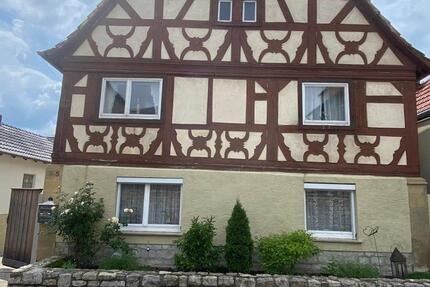 Charmantes Bauernhaus mit Fachwerk, Hof & großem Grundstück 8 zimmer