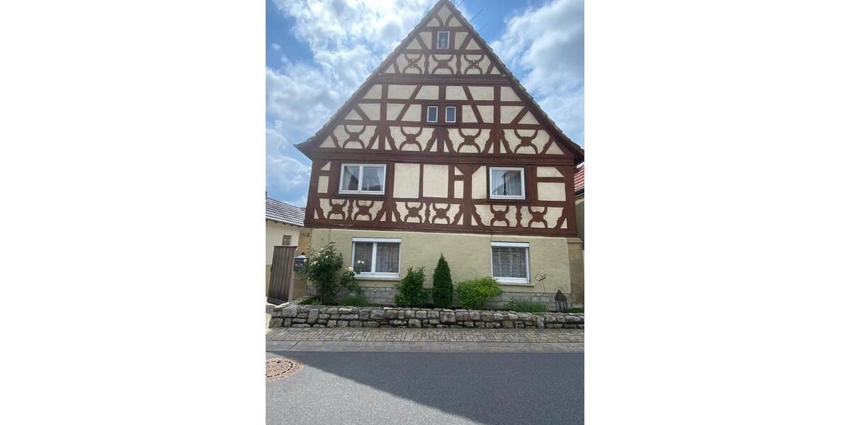 Charmantes Bauernhaus mit Fachwerk, Hof & großem Grundstück 8 zimmer