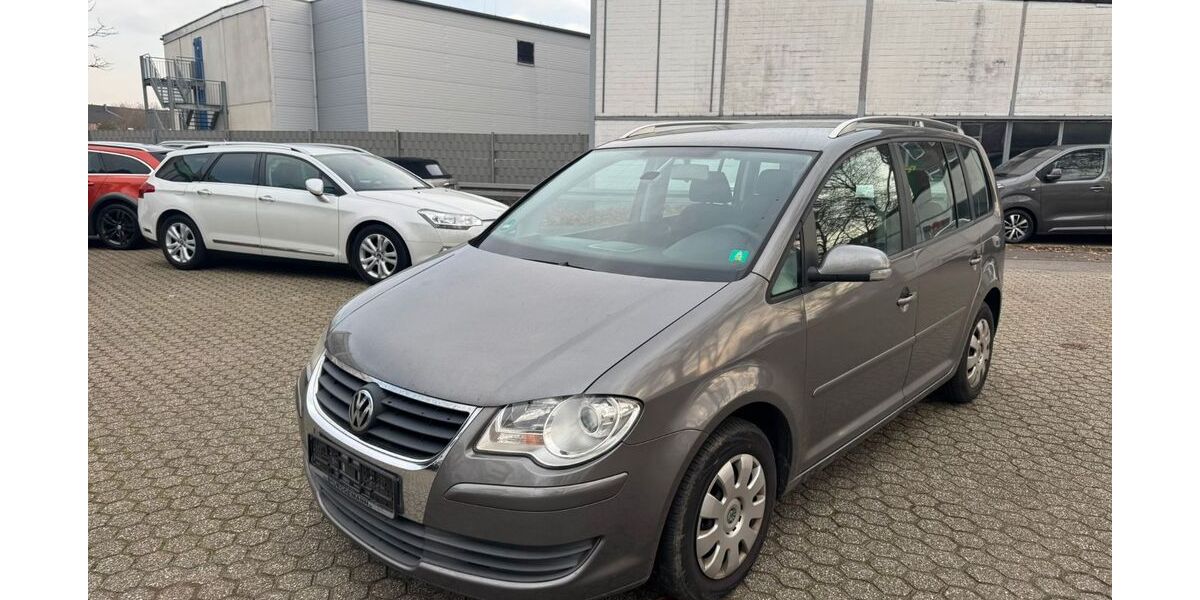 VW Touran 199.801 km 2.600 &euro; Düsseldorf 40233