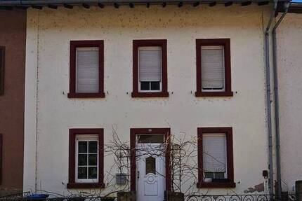 Haus Mettlach - 6 Zimmer, 189.000&euro; | Angebot:26275378